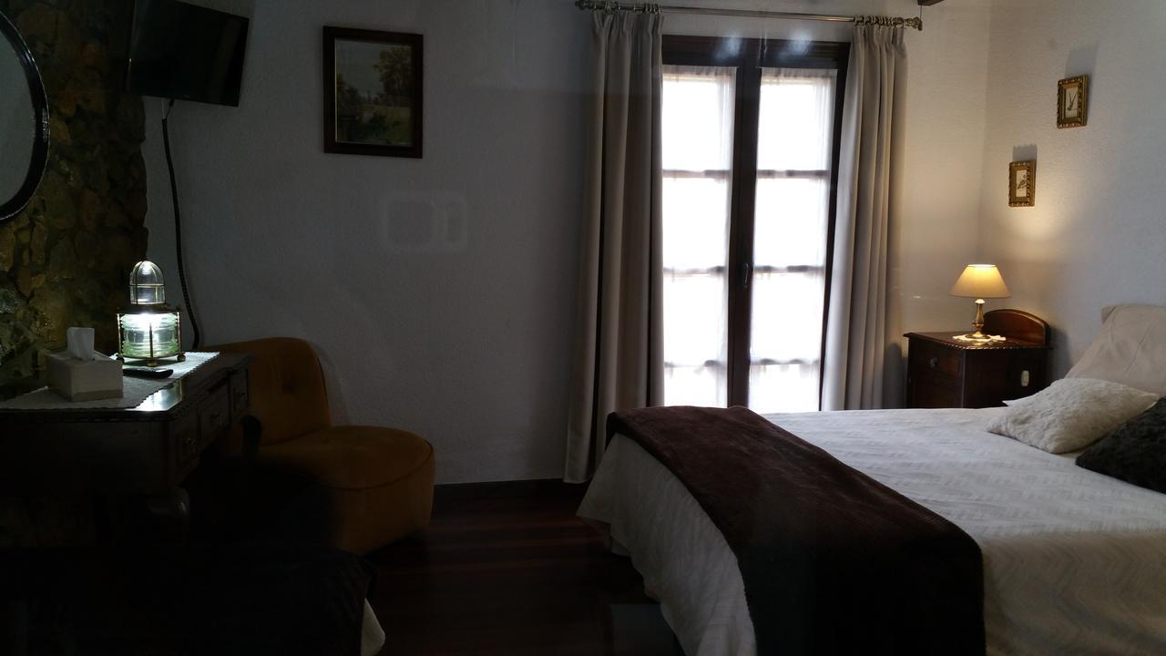 Hostal Mies De